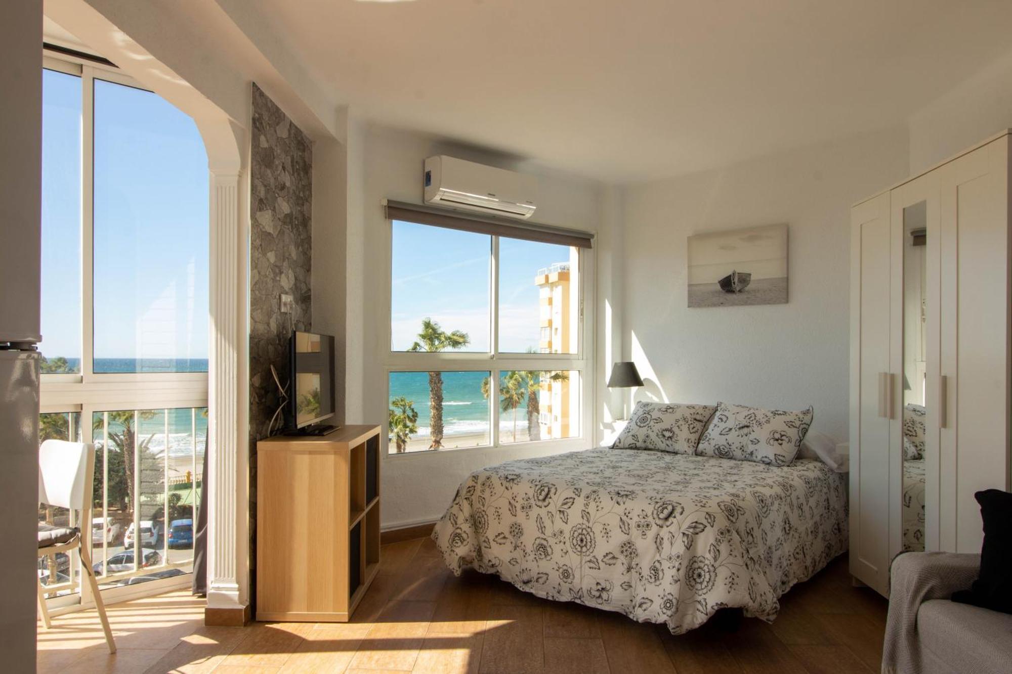Ruselo 308. Loft En Paseo Maritimo De Torrox Costa Daire Dış mekan fotoğraf