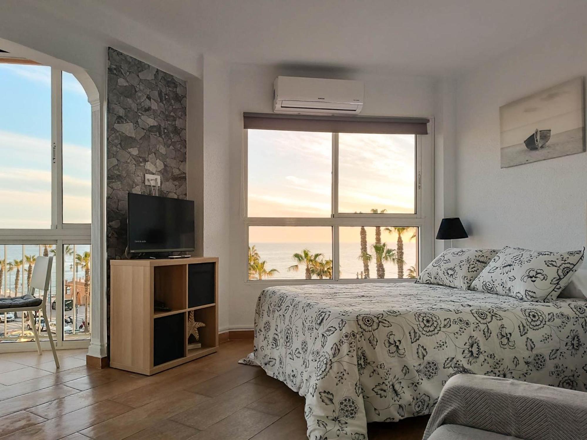 Ruselo 308. Loft En Paseo Maritimo De Torrox Costa Daire Dış mekan fotoğraf